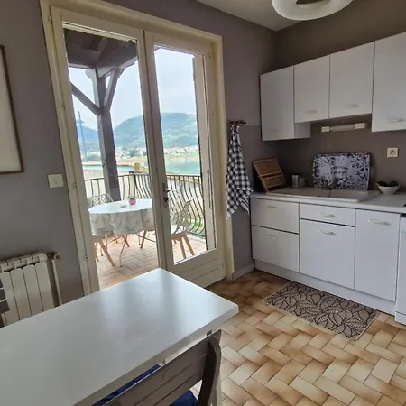 بيت للعطل Quai 84, Maison Au Bord Du Rhone *